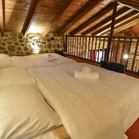 νικόλ Villa *
