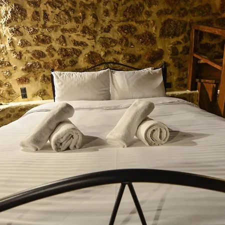 νικόλ Ano Trikala